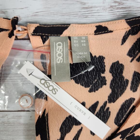 ASOS DESIGN Curve Floaty Romper Size 14 NWT - Picture 6 of 12